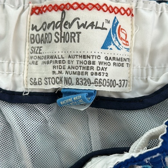 Men’s Hawaiian board shorts hibiscus flower - Picture 2 of 7